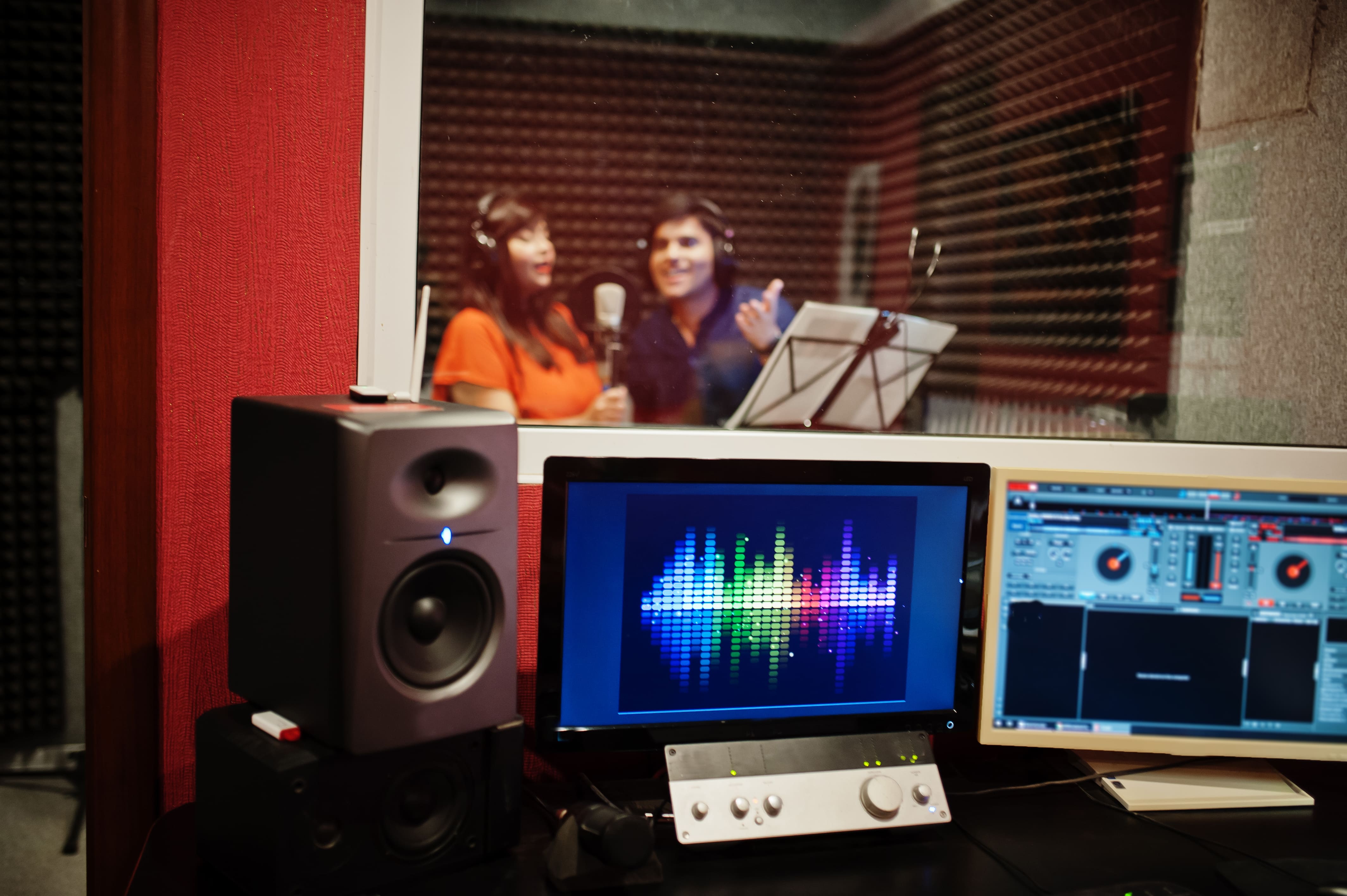 Sarantos Music